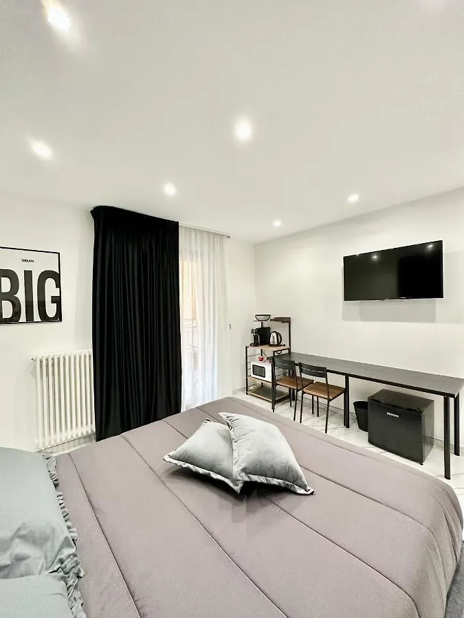 Oltremare Luxury Suites Bari 0*,