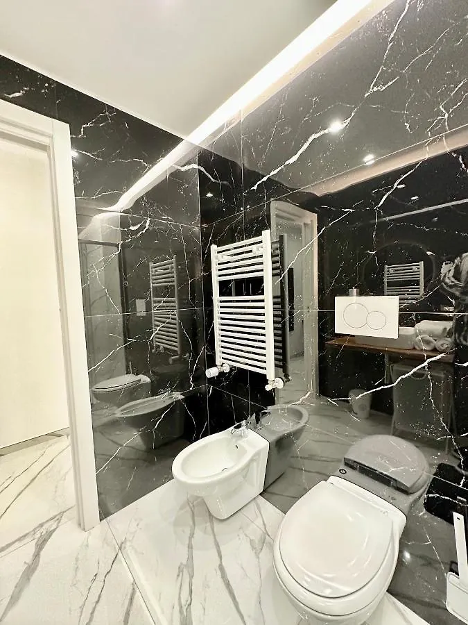 Oltremare Luxury Suites Bari 0*,